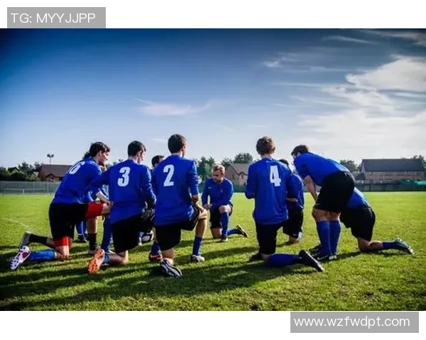 梦中与众多足球明星相聚畅聊球技与人生的奇妙体验